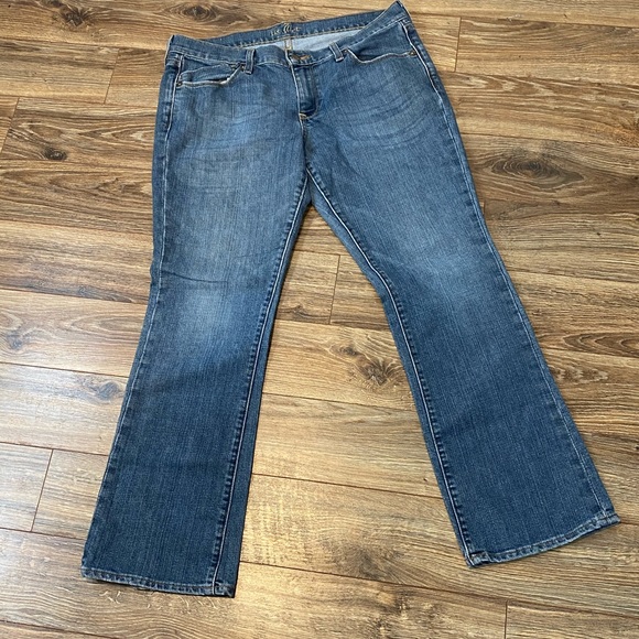 Old Navy Denim - OLD NAVY "The Flirt" Stretch Boot Cut Jeans-12
